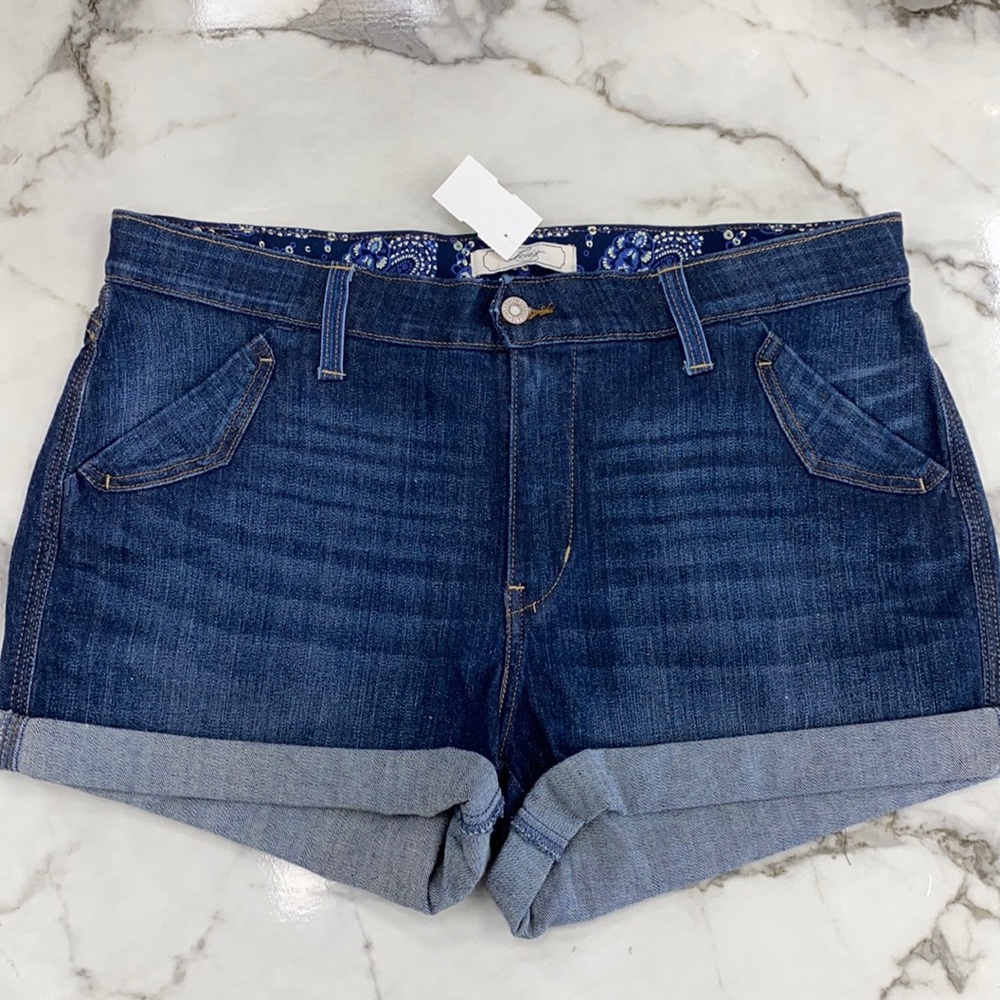 Shorts by Levi’s